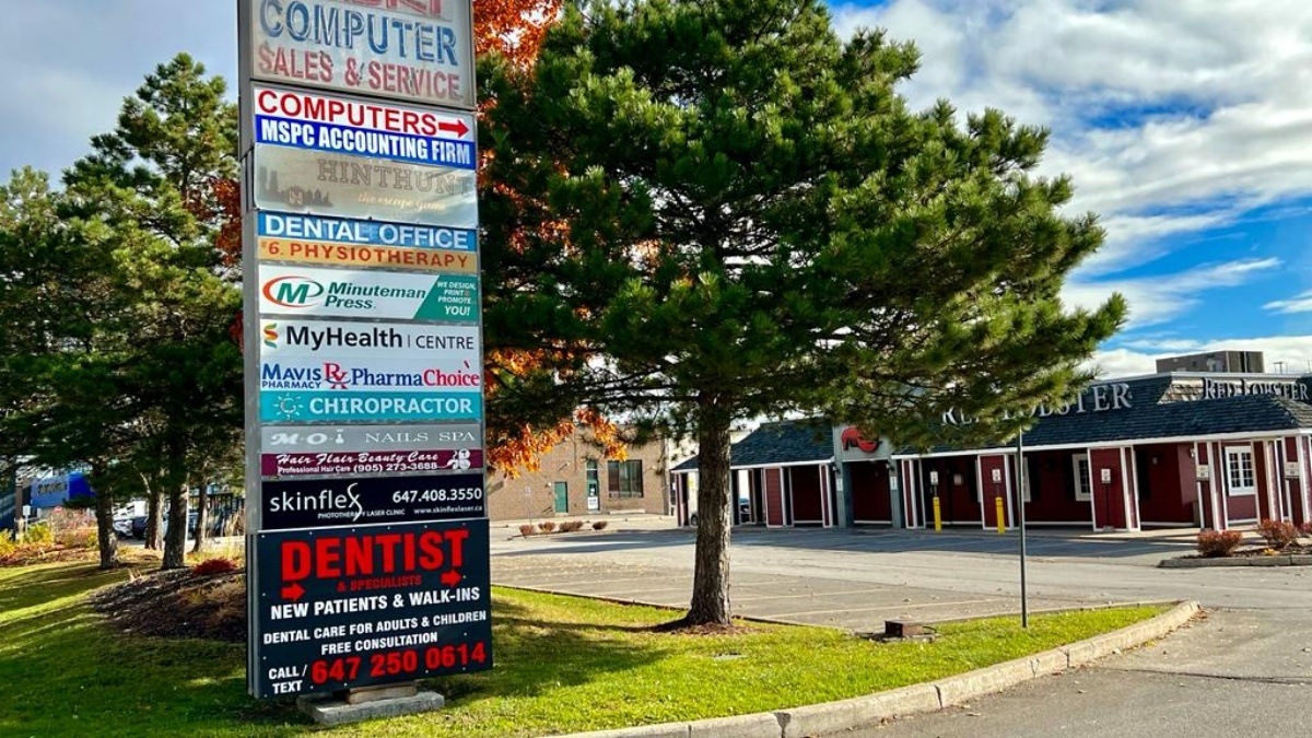 Business signs outside of Family Dental Care